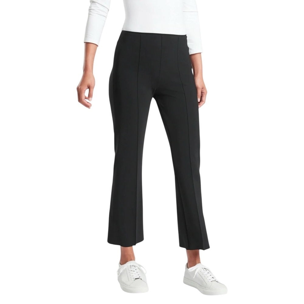 Athleta Mercurial Crop‎ Flare Pant Women’s Medium Black